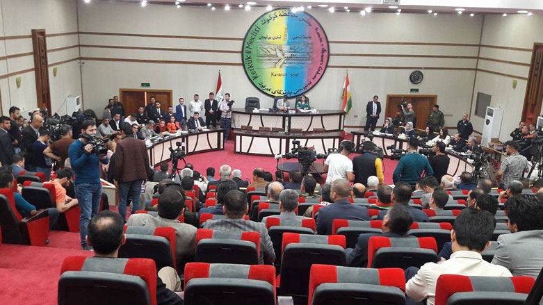 عبد المهدي يشكل لجنة خاصة لمعالجة انعقاد مجلس كركوك